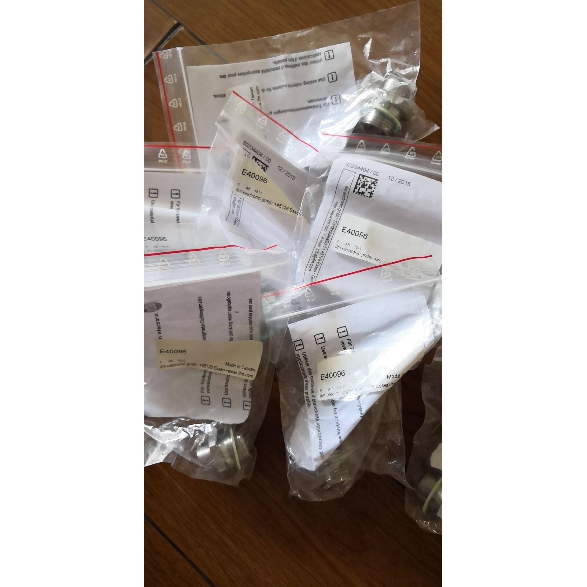 IFM易福门全新原装E40096 E40098 E40098 E40124 E40099 E40104