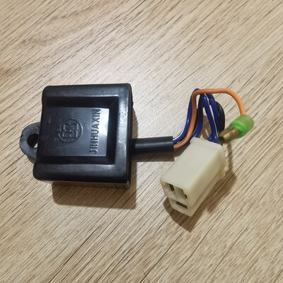 适用二冲程DX100摩托车配件点火器金城90华日100二冲程点火器配件