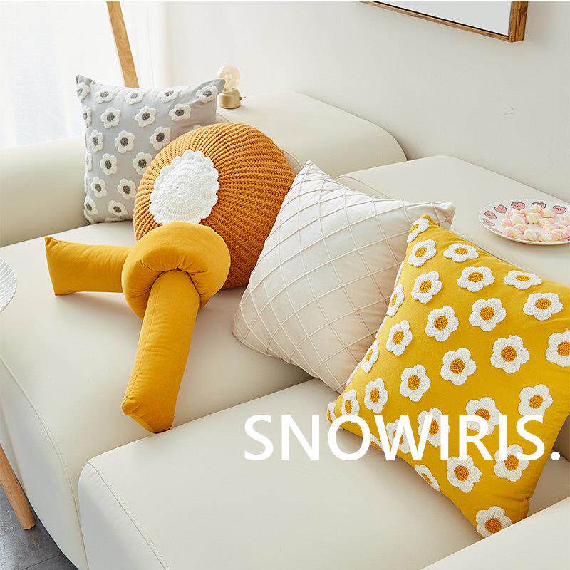 北欧圆形毛球球装饰抱枕沙发花朵抱枕靠垫客厅大靠枕纯色南瓜腰靠