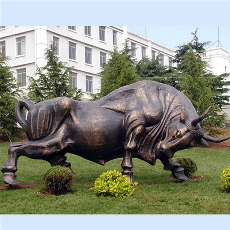 铜雕牛纯铜铸造大型动物雕塑铜牛开荒牛华尔街牛拉车铸铜雕塑