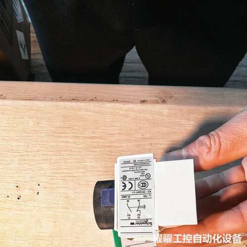 Schneider接触器辅助延时头LADS2全新原装进口法国