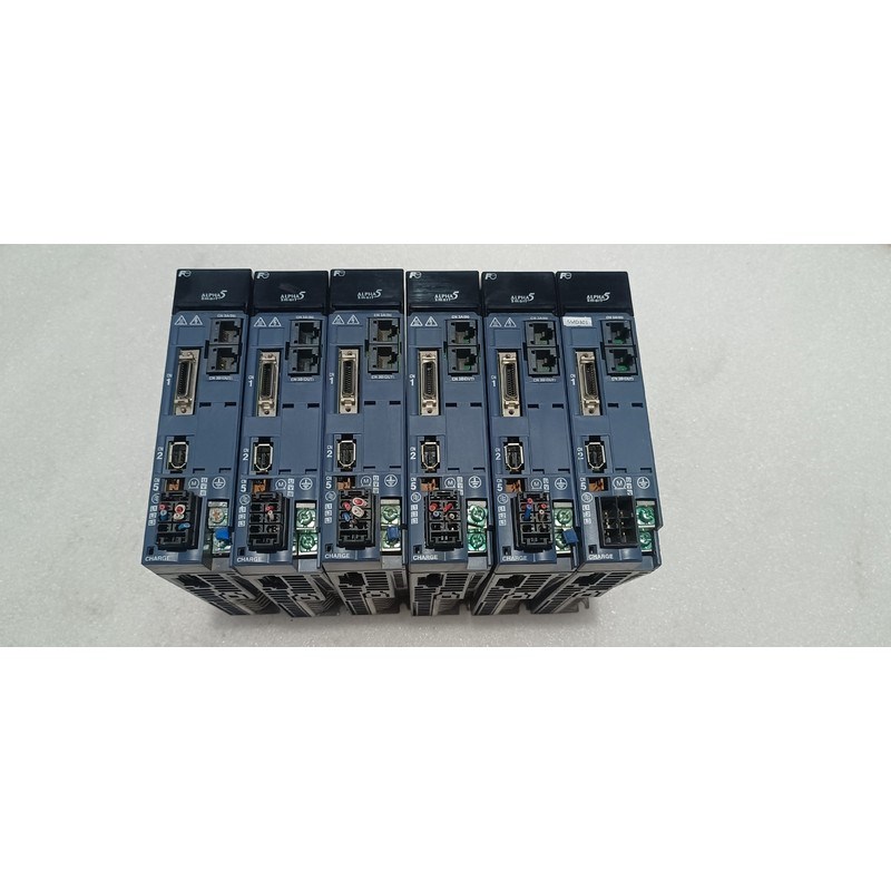 富士伺服驱动器,RYH201F5-VV2,200W,成色如图