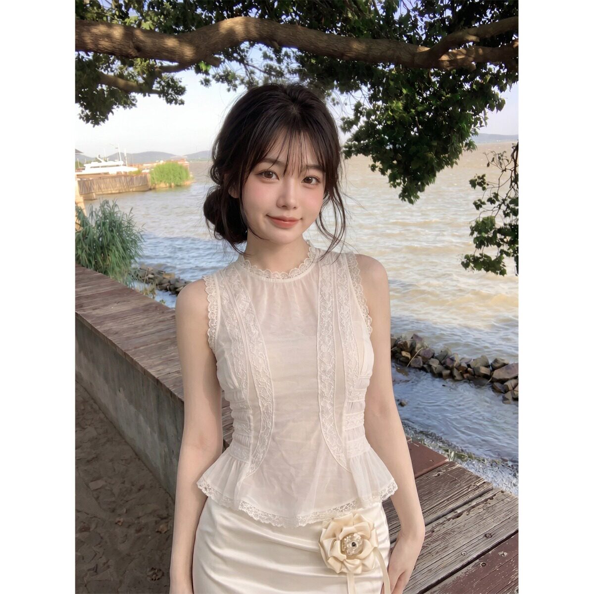 原版质量法式重工蕾丝拼接无袖背心女夏小众淑女风收腰气质上衣
