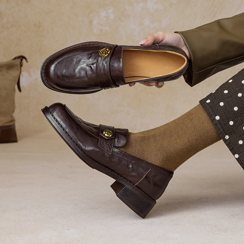 2024秋季里外全皮舒适小皮鞋女法式复古圆头深口羊皮山茶花乐福鞋