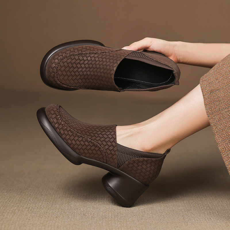 时尚圆头深口高粗跟单鞋女2025新款秋季编织一脚蹬乐福黑棕色