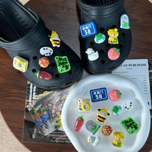 洞洞鞋配饰十个勤天鞋花种地吧少年后陡门周边通用洞洞鞋装饰鞋扣