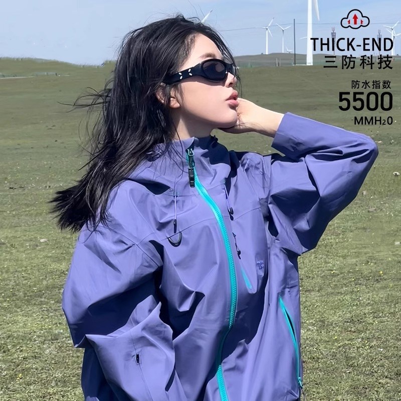 2025新款冲锋衣女款小个子户外徒步防风秘境紫硬壳三合一登山外套