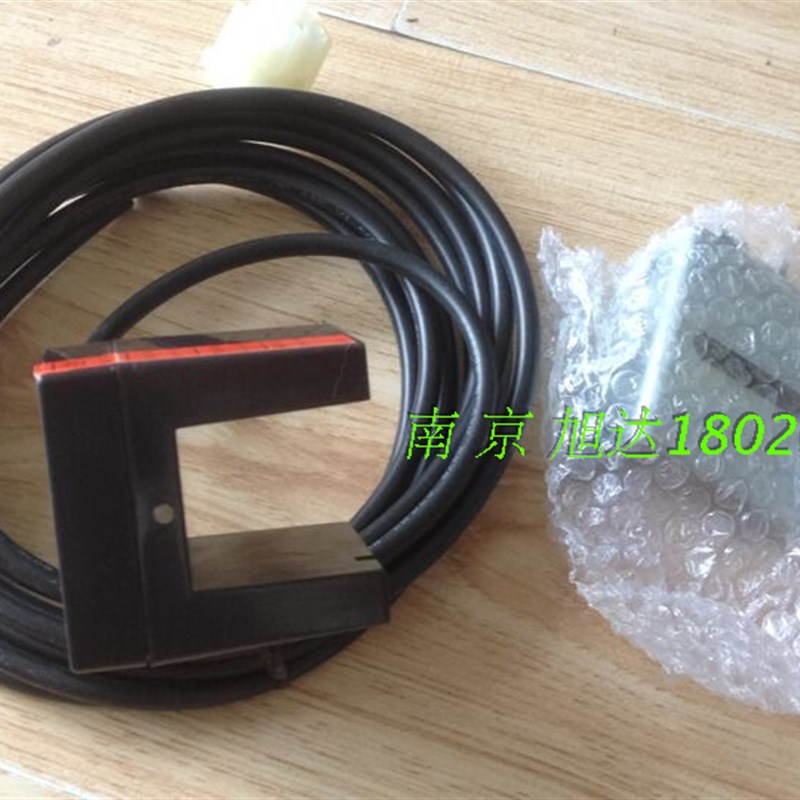 奥的斯电梯传感器CEDES平层感应器GLS126NTNO光电开关全新正品