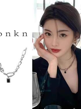 黑色吊坠高级感项链女士轻奢小众锁骨链甜酷时尚百搭钛钢装饰颈链