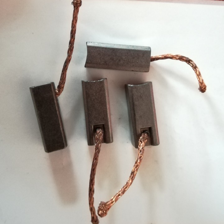 汽车电子风扇风机碳刷 7X7 7X8mm适用车型江铃 皮卡 货车