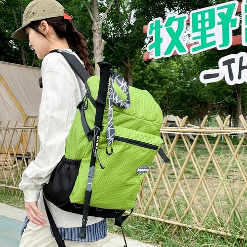 户外运动双肩包男女大容量轻便