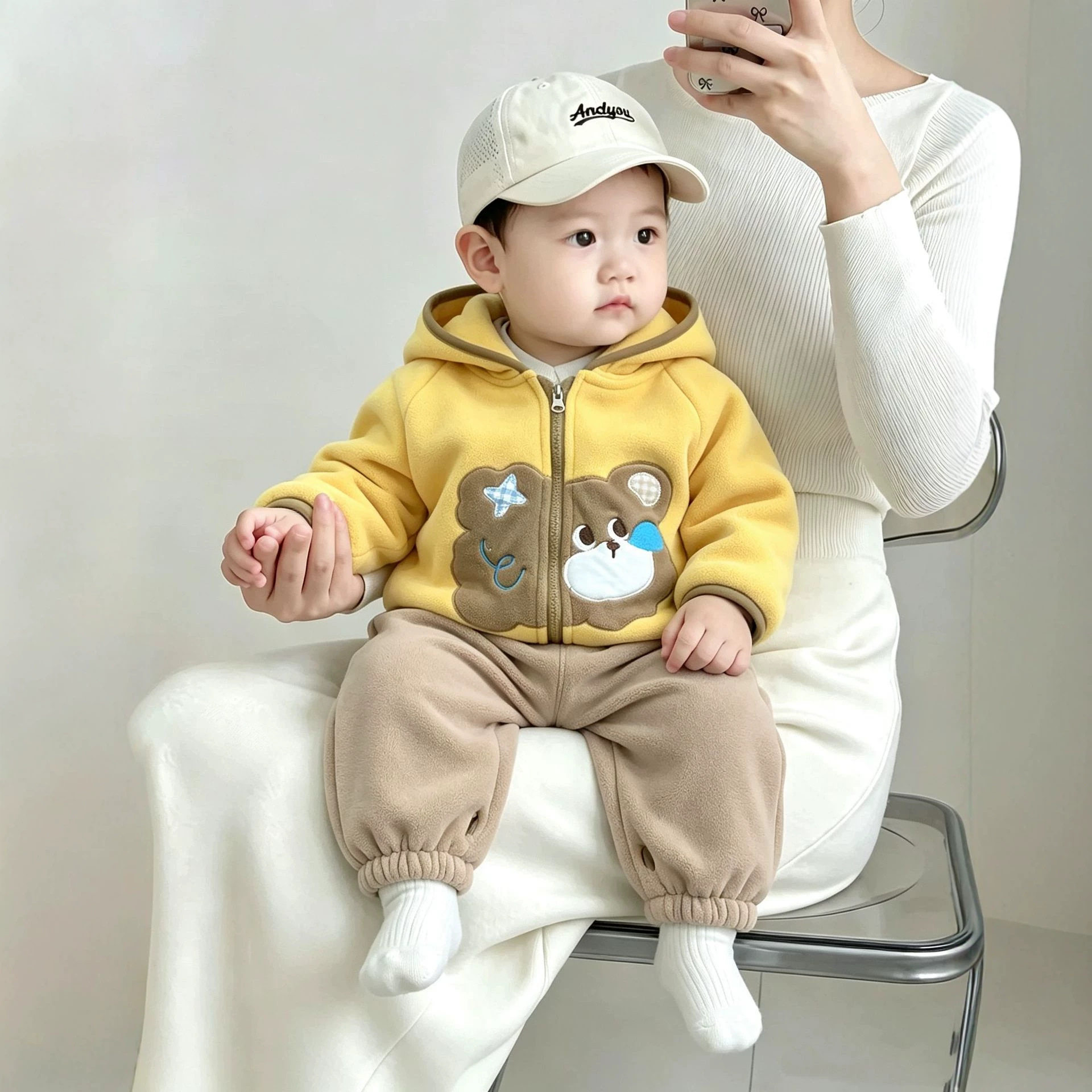 婴幼儿卡通连帽休闲套装秋冬宝宝加绒保暖运动两件套儿童冬装衣服