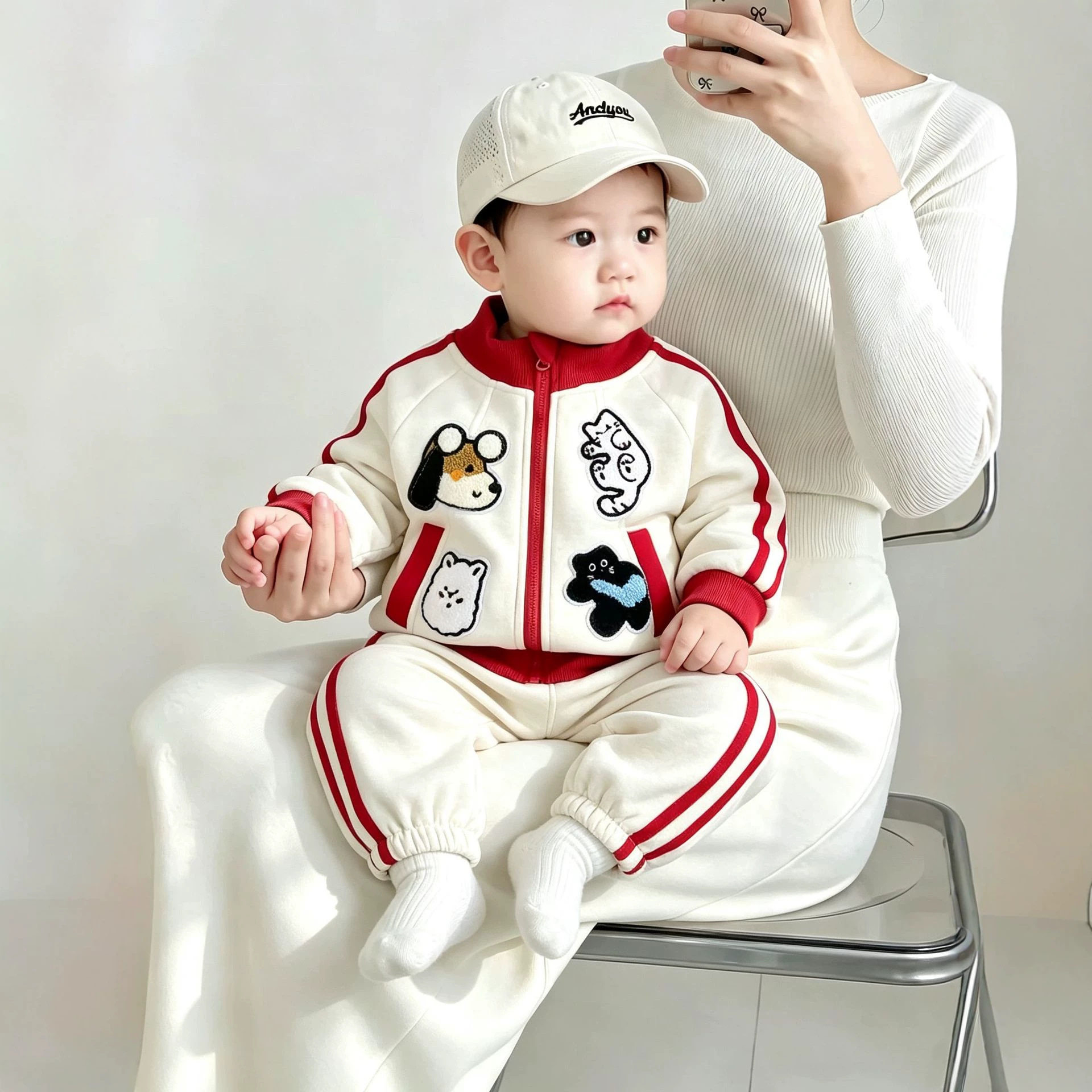 男女宝宝春秋季套装2026新款儿童休闲卫衣外套宽松加绒衣服两件套