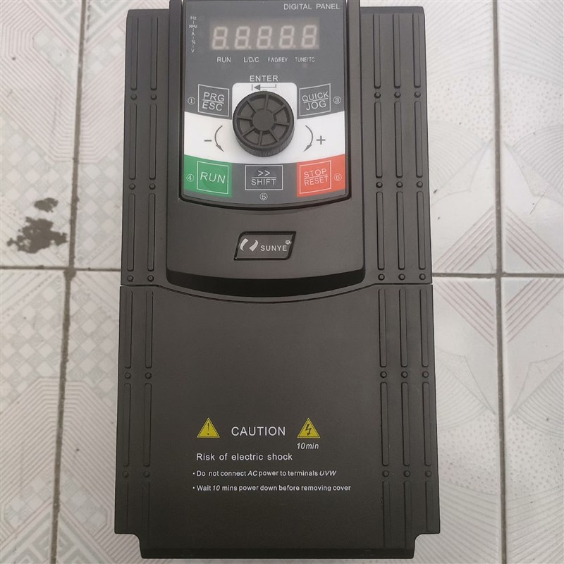 议价日业变频器CM530H-4T5R5GB/7R5PB 5.5/