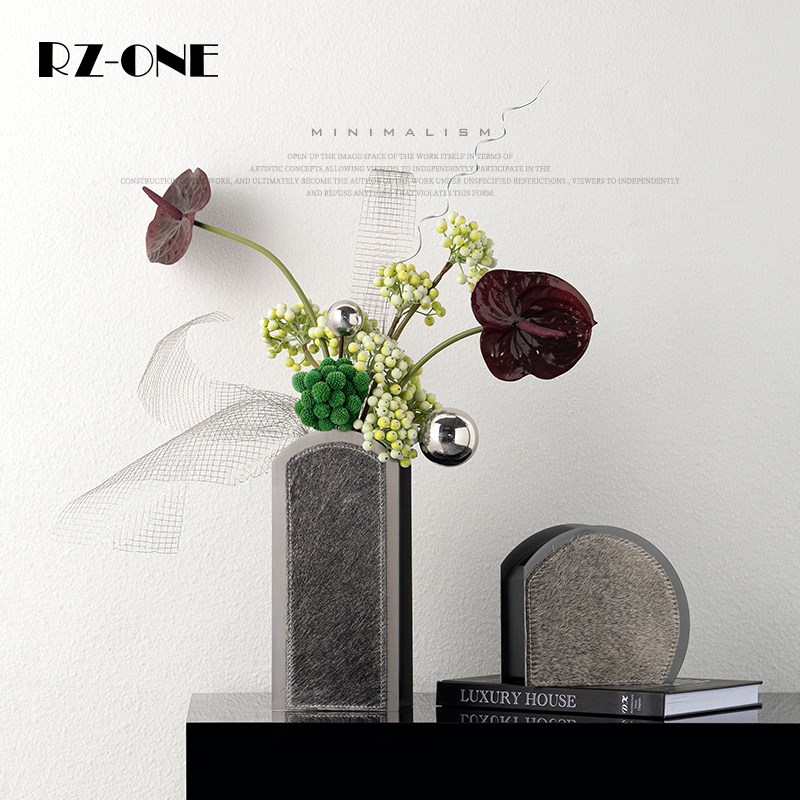 Rzone 现代高端几何马毛不锈钢皮革花器会所餐桌花瓶客厅插花摆件