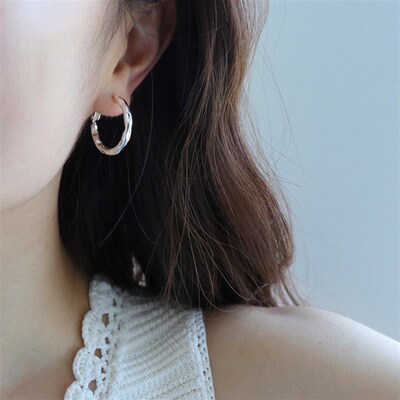 因缺斯汀【肌理素圈】2.5cm简约金属肌理感素圈耳钉耳环小众耳夹