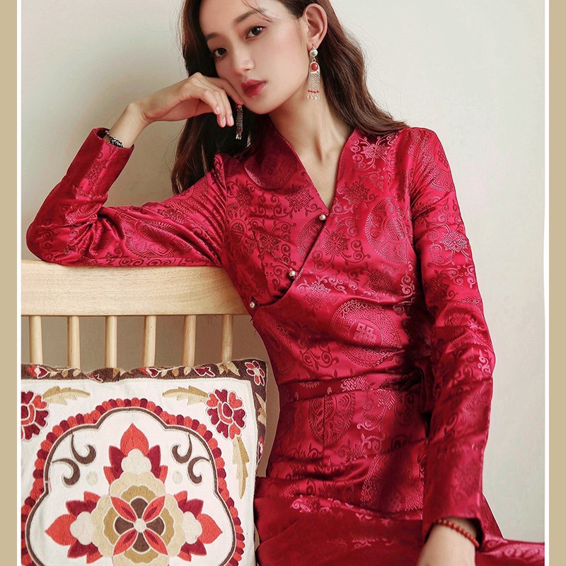 雍嘉娜藏装20秋冬新款织锦缎提花拉萨康巴红色系西藏旅拍女裙子