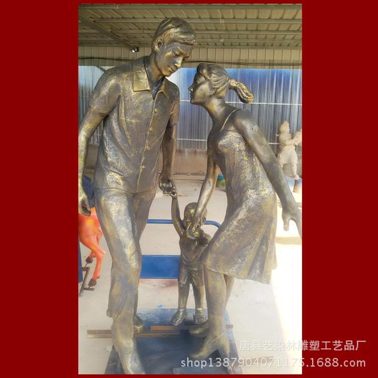 供应城市玻璃钢景观人物雕塑 商业街步行街装饰摆件