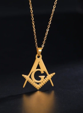 欧美热销个性简约百搭18k金不掉色切割不锈钢共济会标志吊坠项链