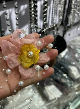 布艺雪纺花朵珍珠项链甜美温柔设计颈链小众通勤百搭配饰项饰