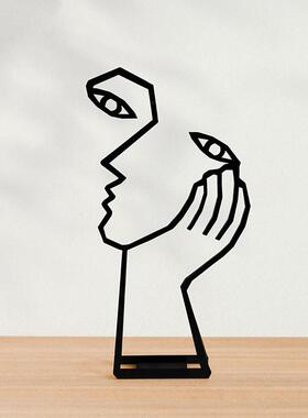 简约铁艺思考者摆件饰品软装几何金属抽象人物书房办公现代摆件