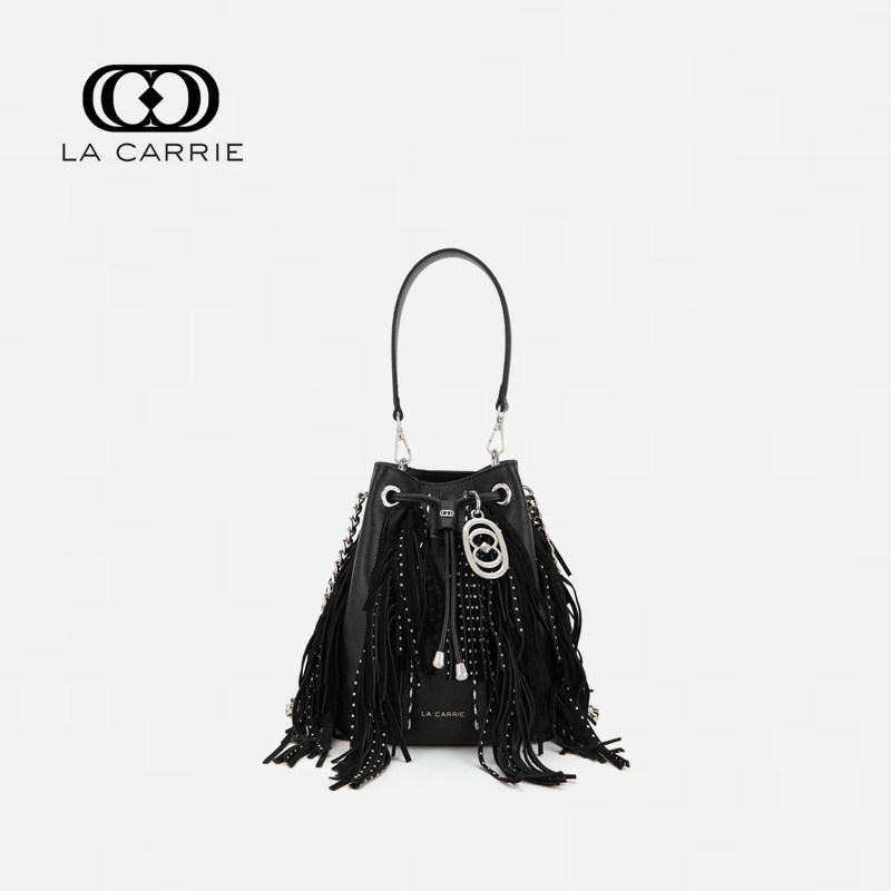 意大利La Carrie国际轻奢品牌水桶包真皮铆钉单肩斜挎手提包包潮