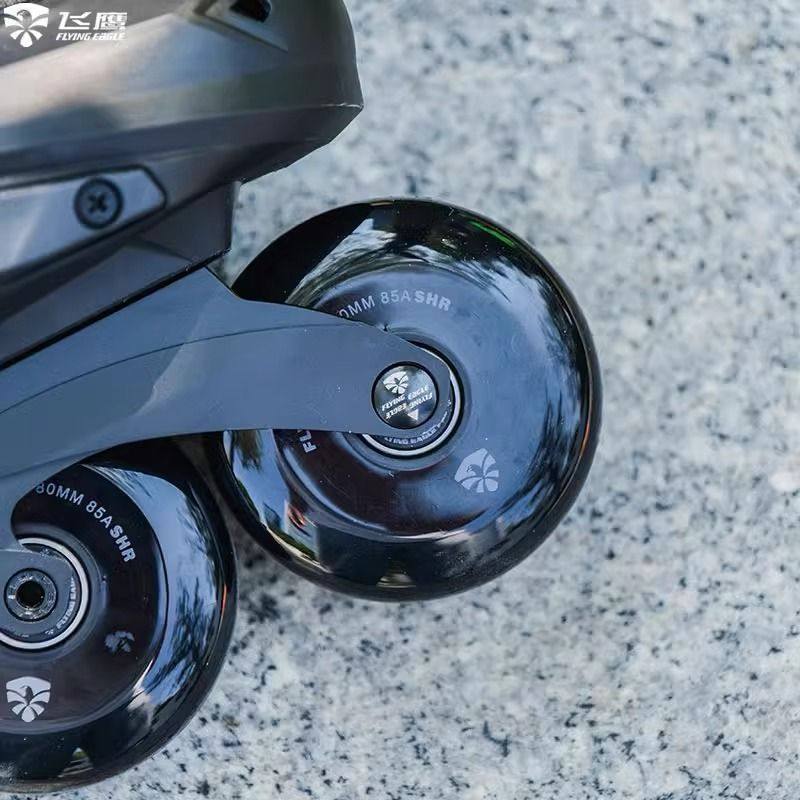 飞鹰轮滑鞋轮子X7原装轮子平花休闲刷街轮FSK超高弹耐磨橡胶PU轮