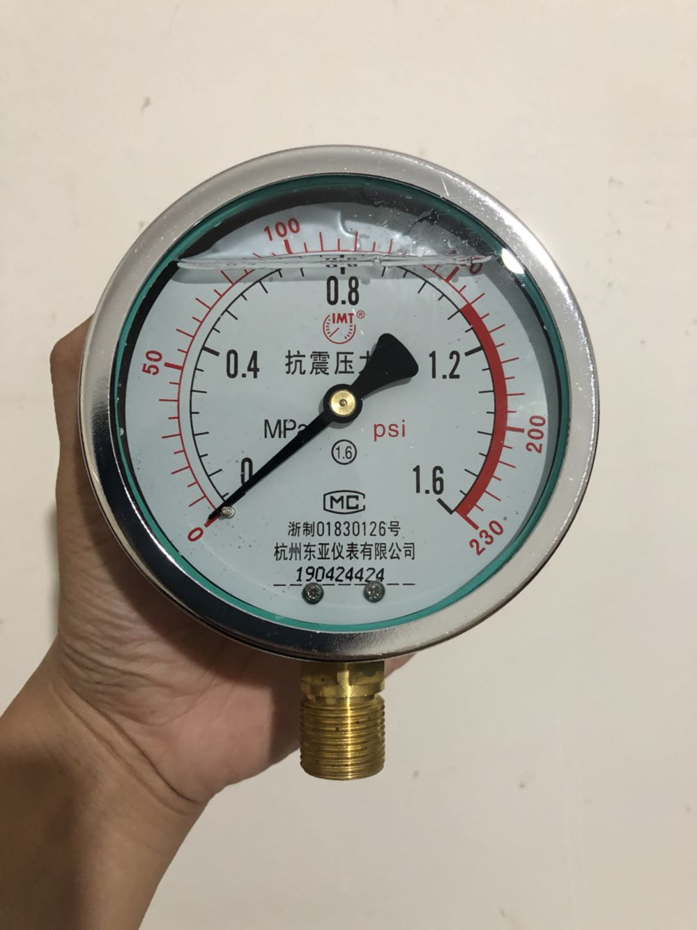 YN100抗震压力表防震压力表耐震耐振压力表1.6Mpa杭州东亚仪表