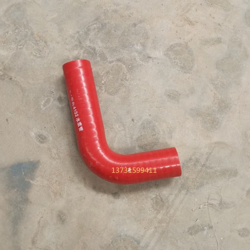 云内4100 4102发动机水泵连接管  YN33 38小循环水管 EGR胶管