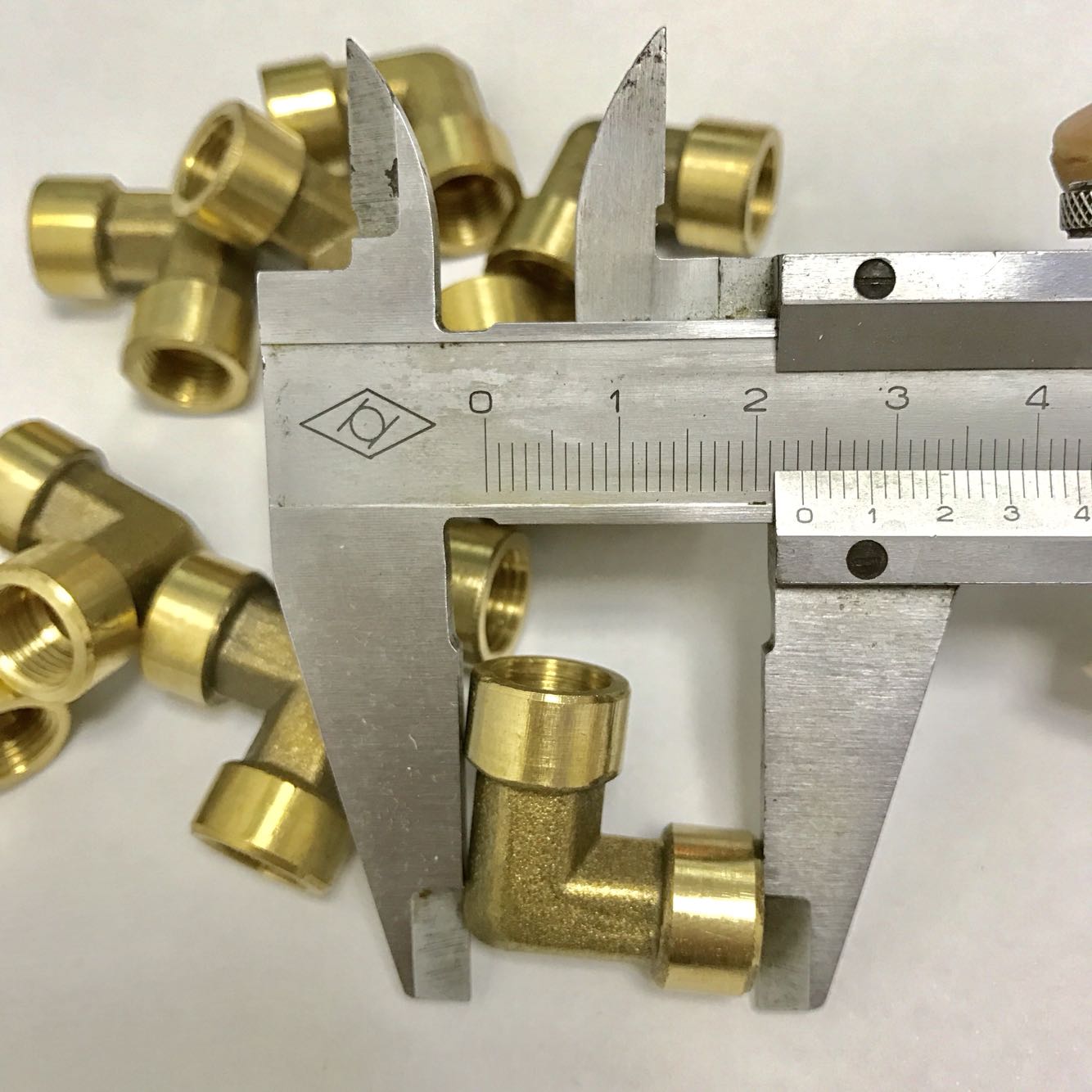 一分内丝弯头 G1/8内螺纹直角接头 1分内牙90度直角弯头 铜弯头