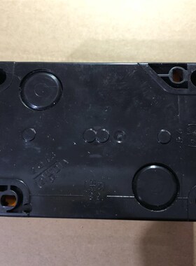 特价库存2孔位按钮开关控制盒XAL-B02白色22mm黄色防水二位安装盒