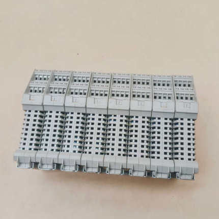 PH447AAAD 信号隔离器9成新，现货实物1入3议价