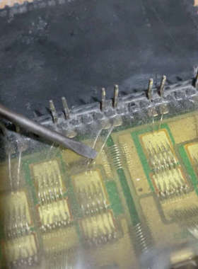 cm100rx-24a、模块好的。图一标记出。芯片焊接点脱离议价