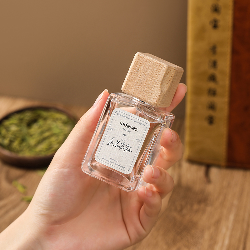 索引远山戴茶系列中性香水礼盒