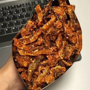 甜辣鱼皮丝香辣鱼皮香酥麻辣脆大袋网红小零食下酒菜即食休闲