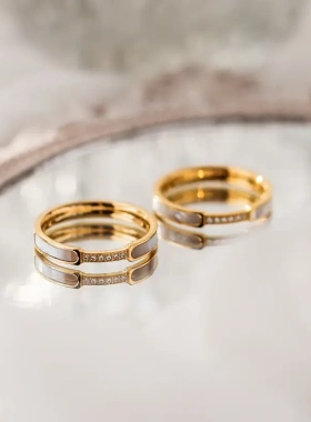 贝壳镶钻钛钢戒指女轻奢小众设计高级感时尚个性食指戒指环不掉色