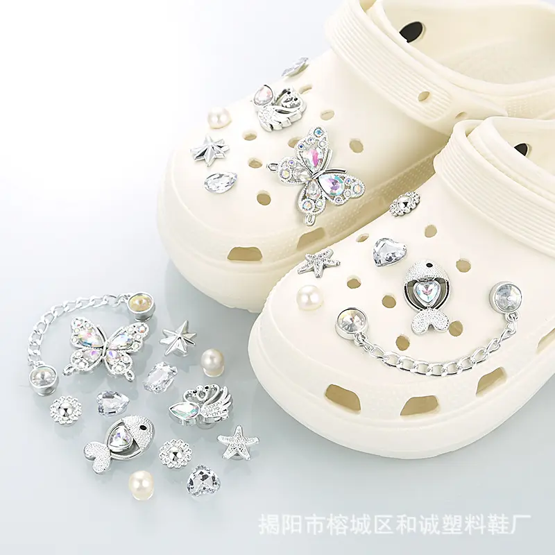 热款配件ins套装卡通洞洞鞋配饰鞋花链条可拆卸配件