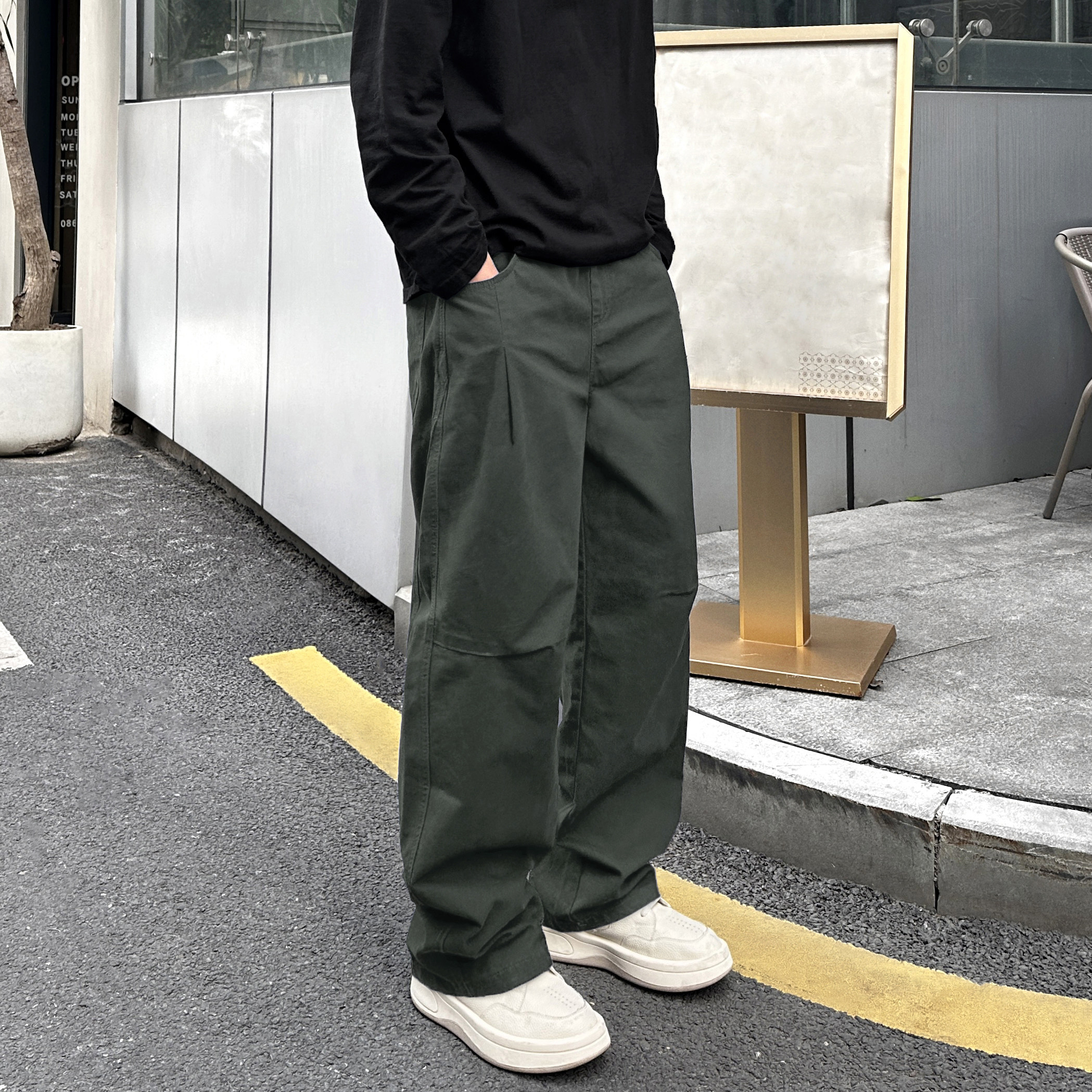 QUALCOMM秋冬季军绿色弯刀工装裤