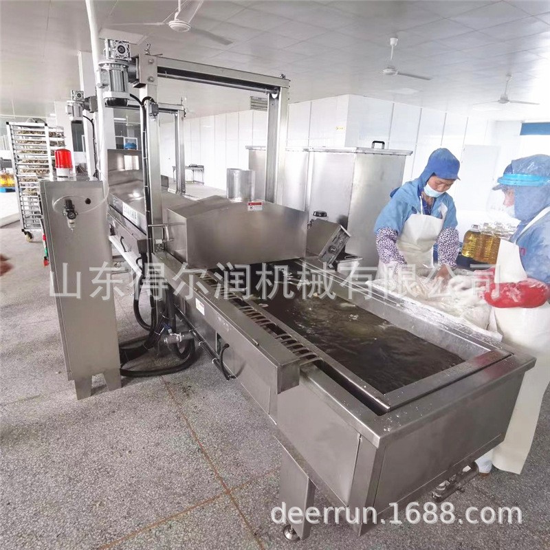 腌制预炸小酥肉油炸机 滚筒上粉油炸流水线 产量大 连续式 自动化