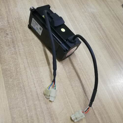 九成新 大族伺服电机 HMSA01N04LA08—议价