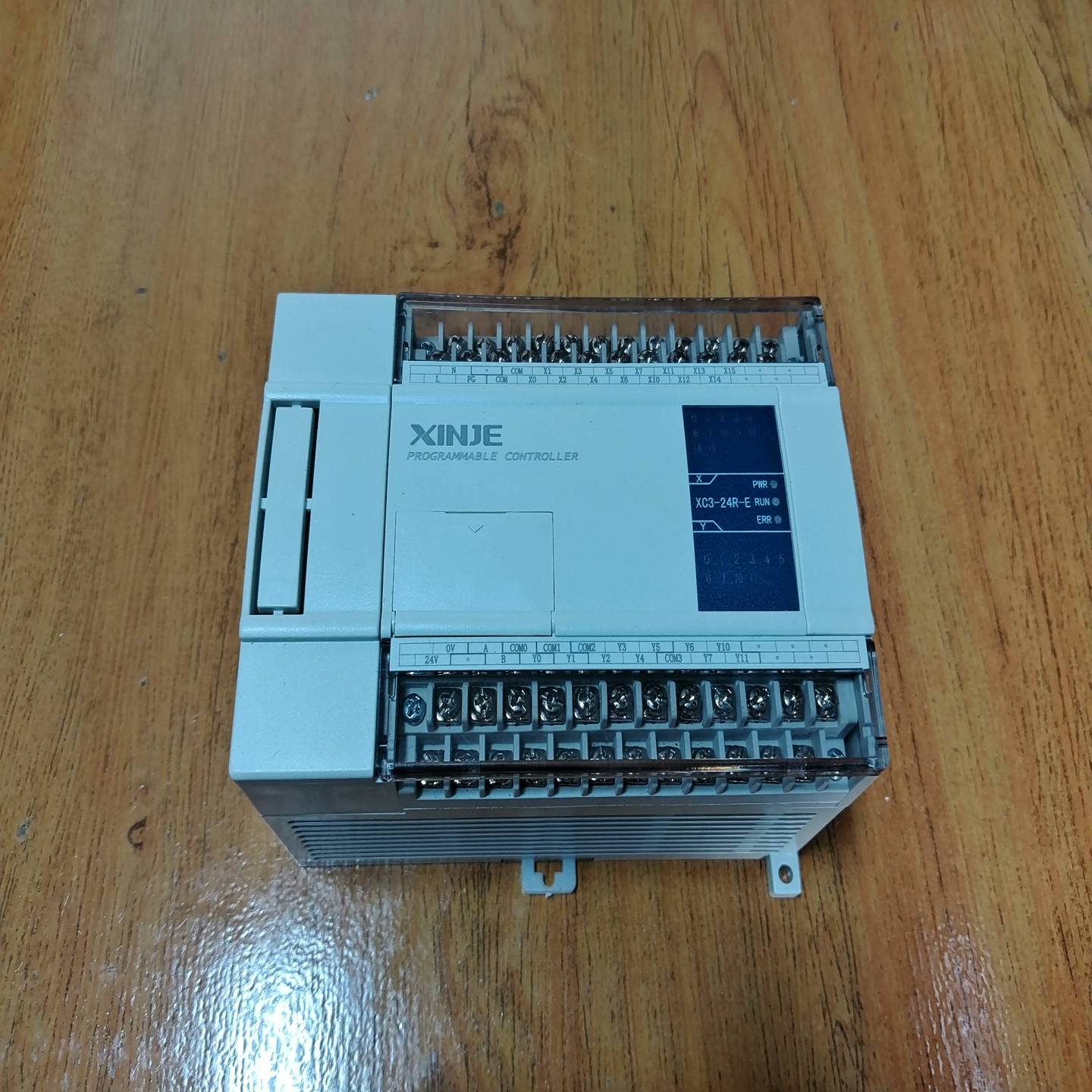 信捷PLCXC3-24R-E，功能正常，成色为实图询价