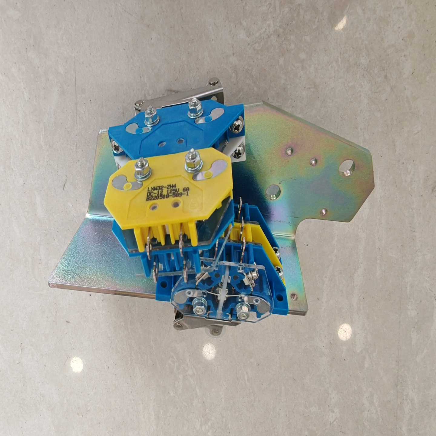 全新LXW32-ZH4蓝色长款常闭点行程开关--议价商品