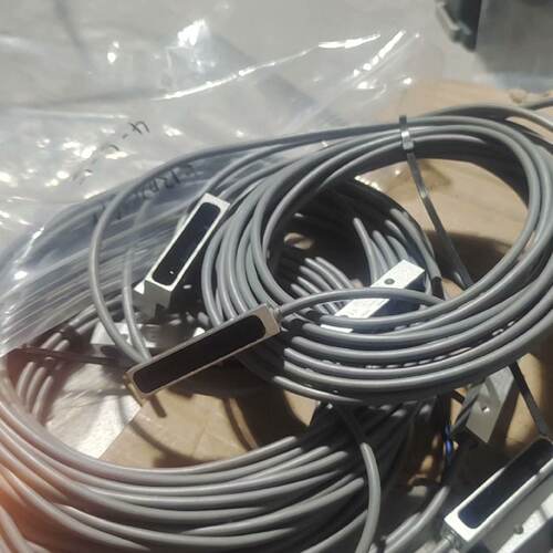 询》正品LANBAO光电传感器型号LE81VF15DNO三芯