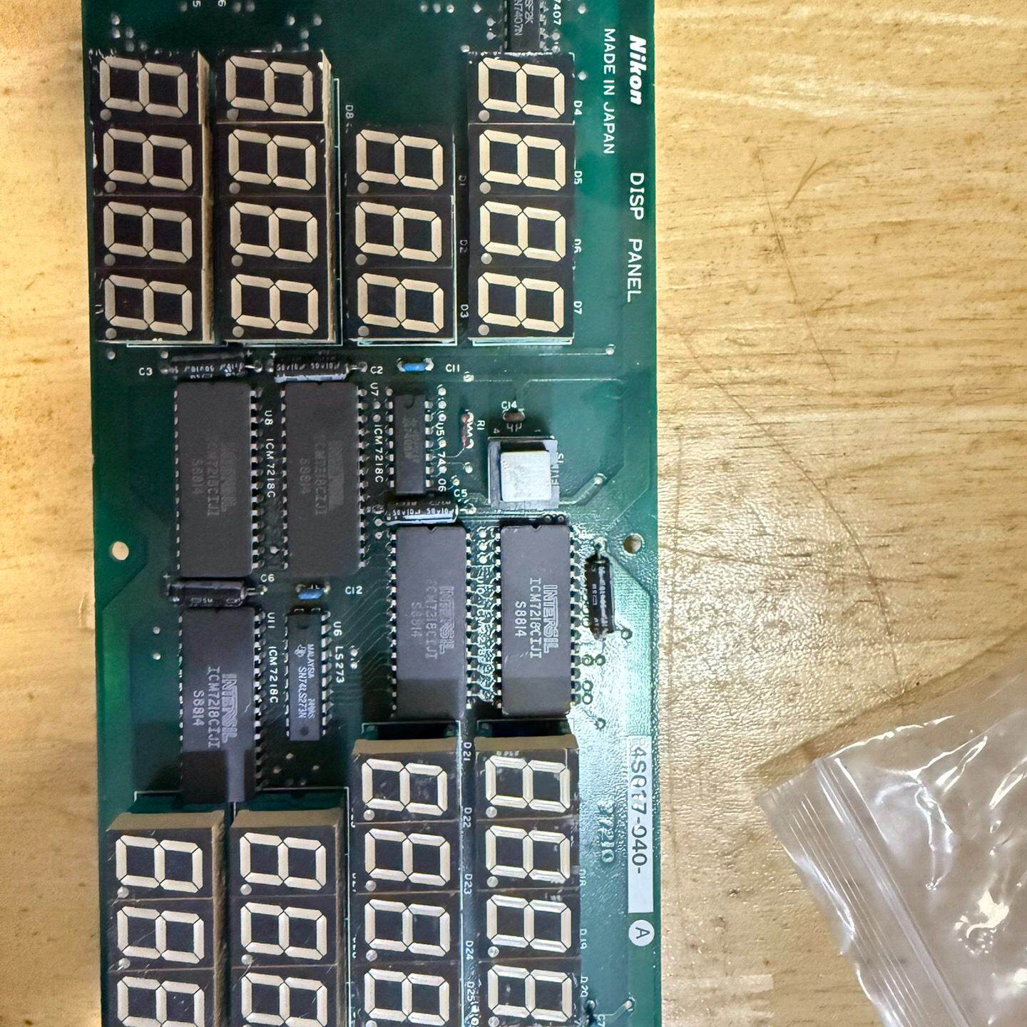 尼康Nikon显示面板4S017-040，日本原装进口，带8--议价商品