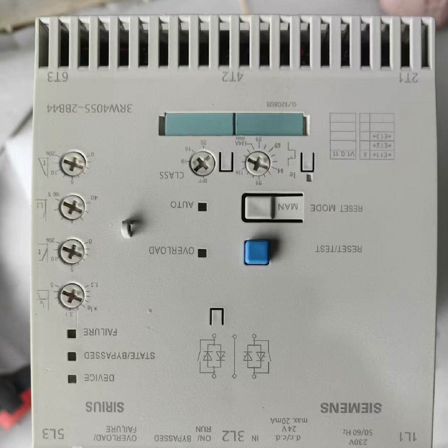 议价--西门子软启动器3RW4055-6BB44，现货3台，99新。