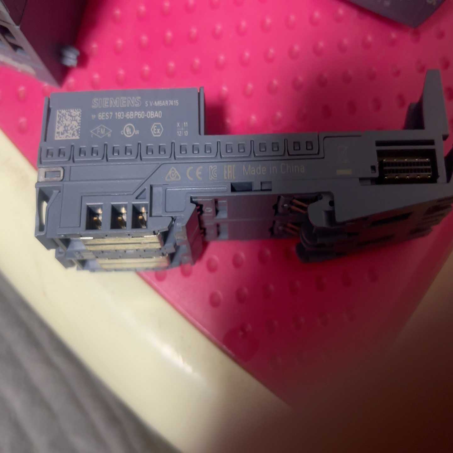 询价~#模块6ES7193-6BP00-0BA0，基座