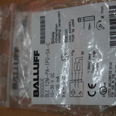 议价全新原装巴鲁夫接近开关BOS00UE感测器 BLE 12M-PA-1PD-S4-C