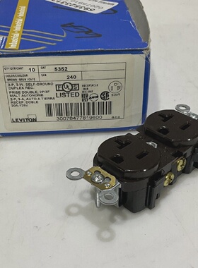 LEVITON 5352 SELF GROUNDED DOUBLE RECEPTACLE 2P 3W 29A125V L