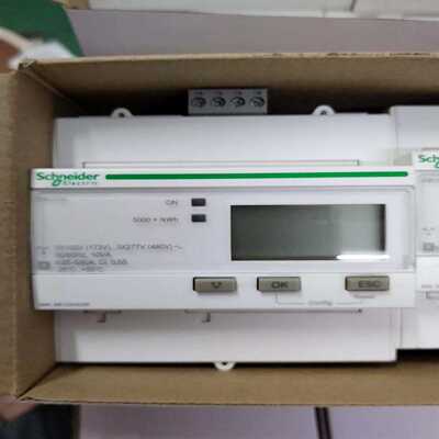 施耐德iEM3250导轨式三相电能表A9MEM3250