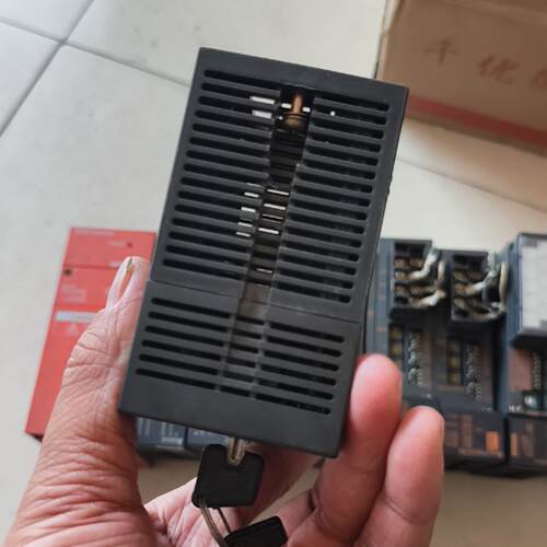 议价Mitsubishi Plc Cpu Module Model A2uscpuS1 Japanese Origi